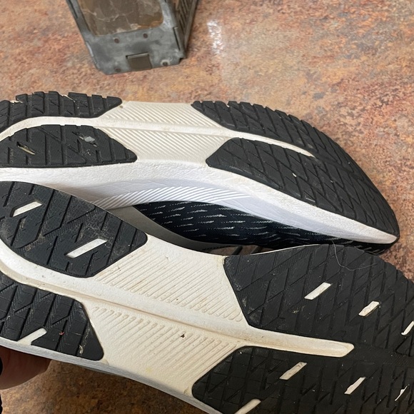 Brooks Hyperion tempo running shoe. Size 11 men - Picture 9 of 9